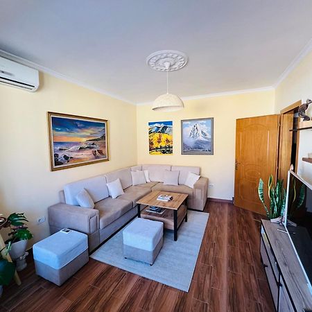 Cozy Central Apartment Tirana Exterior foto